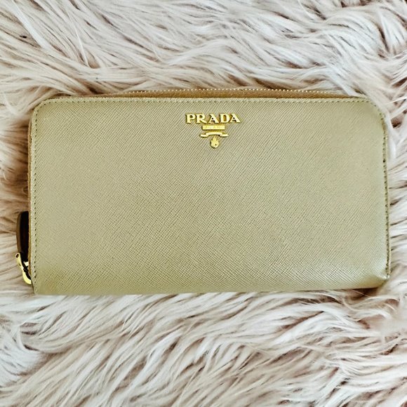 AUTHENTIC PRADA SAFFIANO LEATHER BEIGE ZIPPY WALLET WITH COA MADE IN ITALY - Picture 2 of 16